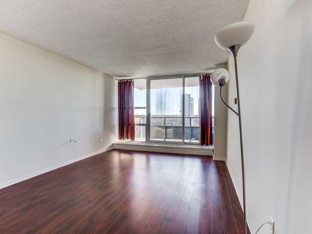 1605 - 4091 Sheppard Ave E, Condo with 3 bedrooms, 2 bathrooms and 1 parking in Toronto ON | Image 2