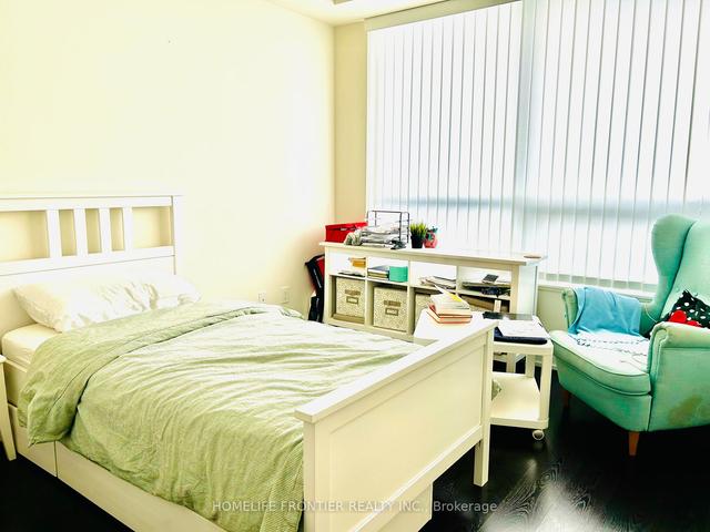 2722 - 5 Sheppard Ave E, Condo with 2 bedrooms, 2 bathrooms and 1 parking in Toronto ON | Image 3