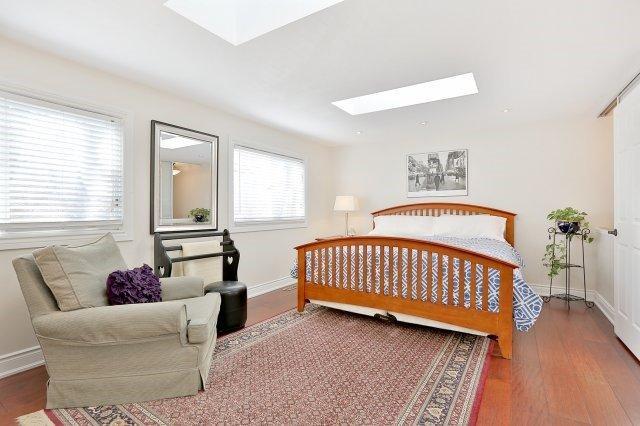62 John St, House attached with 2 bedrooms, 1 bathrooms and 2 parking in Oakville ON | Image 12