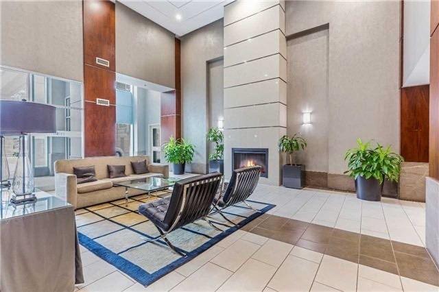 1014 - 17 Barberry Pl, Condo with 1 bedrooms, 1 bathrooms and 1 parking in Toronto ON | Image 3