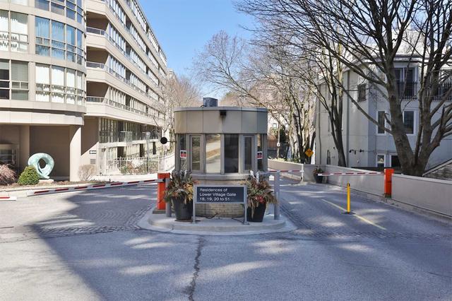 404 - 19 Lower Village Gate, Condo with 2 bedrooms, 2 bathrooms and 1 parking in Toronto ON | Image 13
