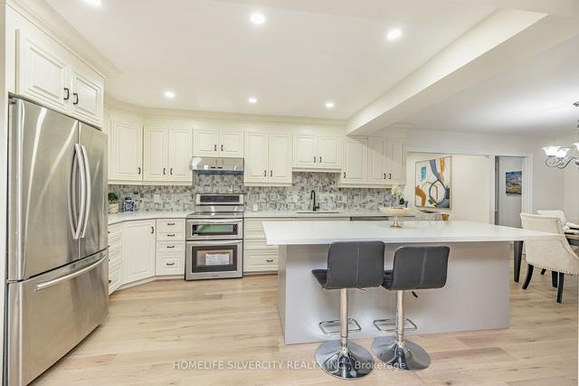 14 Snowberry Crt, House detached with 4 bedrooms, 6 bathrooms and 12 parking in Caledon ON | Image 8