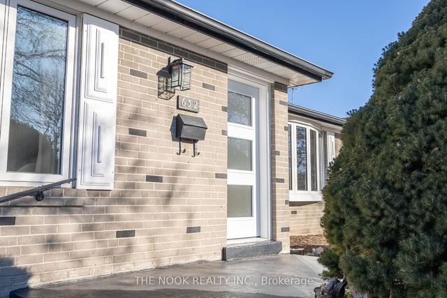 632 Shakespeare Ave, House detached with 3 bedrooms, 2 bathrooms and 4 parking in Oshawa ON | Image 23