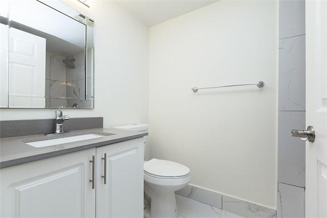 404 - 325 Webb Dr, Condo with 2 bedrooms, 2 bathrooms and 1 parking in Mississauga ON | Image 15