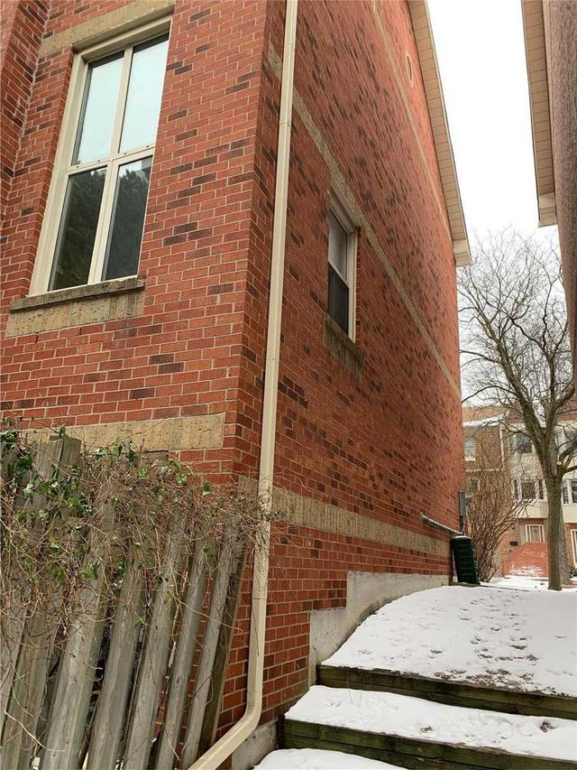 unit 16 - 25 Cardwell Ave, Townhouse with 3 bedrooms, 3 bathrooms and 2 parking in Toronto ON | Image 19