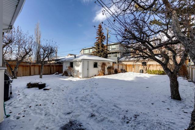 2412 1 Avenue Nw, House detached with 5 bedrooms, 2 bathrooms and 1 parking in Calgary AB | Image 32