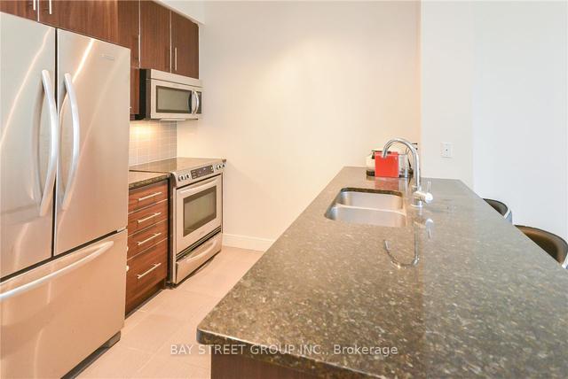 2001 - 825 Church St, Condo with 2 bedrooms, 2 bathrooms and 1 parking in Toronto ON | Image 22
