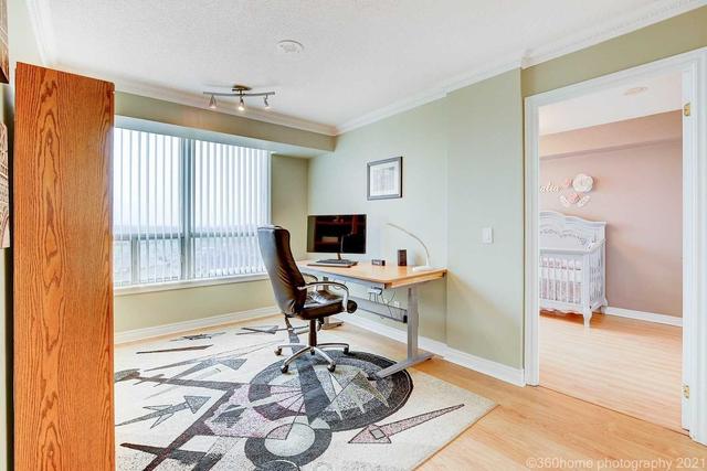 1012 - 50 Disera Dr, Condo with 2 bedrooms, 2 bathrooms and 2 parking in Vaughan ON | Image 10