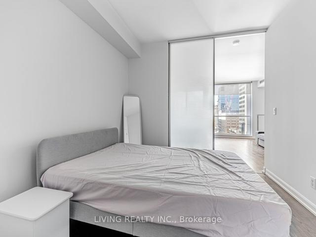 1523b - 111 Elizabeth St, Condo with 1 bedrooms, 1 bathrooms and 1 parking in Toronto ON | Image 8