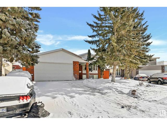 3215 85 St Nw, House detached with 5 bedrooms, 3 bathrooms and null parking in Edmonton AB | Image 2