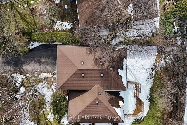 22 Bamber Crt, House detached with 3 bedrooms, 2 bathrooms and 4 parking in Toronto ON | Image 16