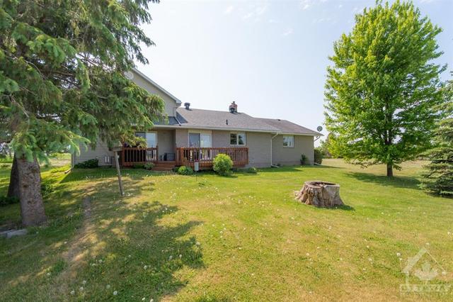 4045 Highway 17 Highway, House detached with 3 bedrooms, 3 bathrooms and 10 parking in Ottawa ON | Image 26