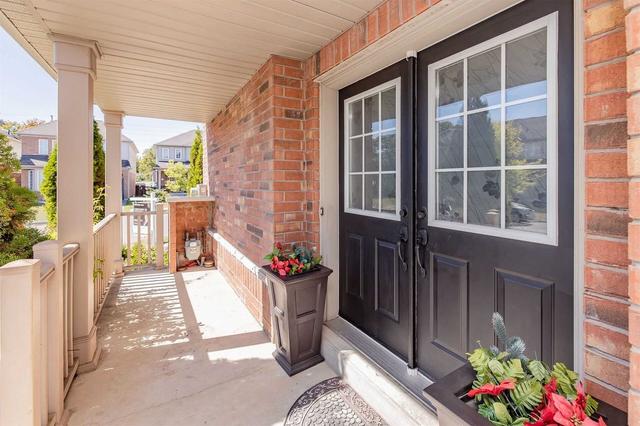 46 Beer Cres, House attached with 3 bedrooms, 3 bathrooms and 2 parking in Ajax ON | Image 35