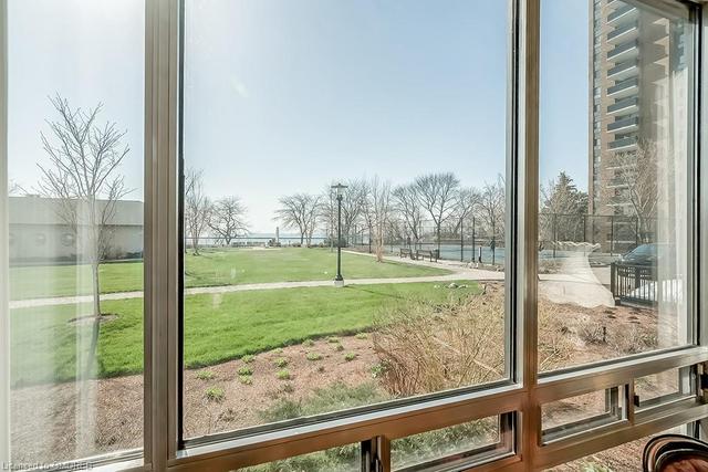 107 - 2180 Marine Drive, House attached with 2 bedrooms, 2 bathrooms and 2 parking in Oakville ON | Image 35