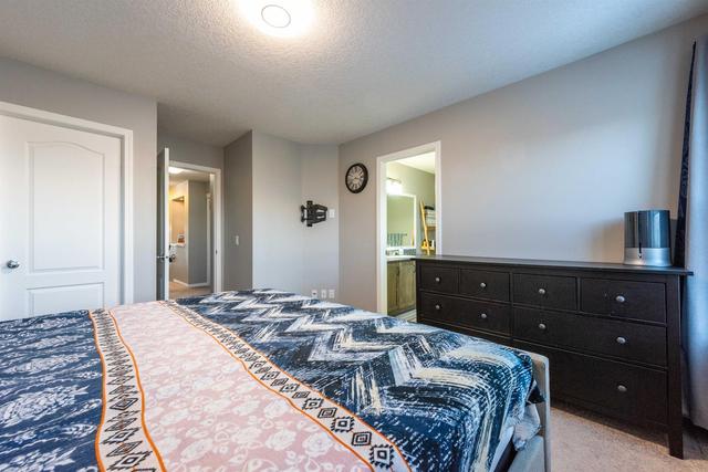 20 Hillcrest Link Sw, House detached with 3 bedrooms, 2 bathrooms and 4 parking in Calgary AB | Image 36
