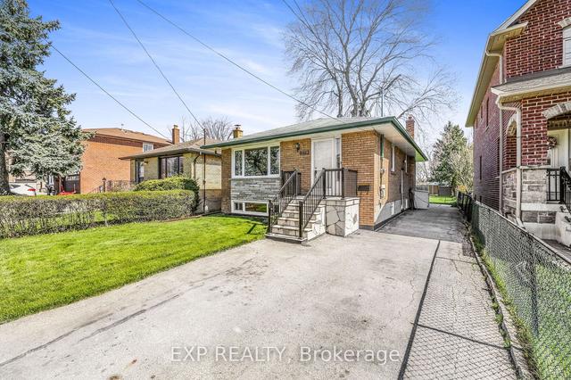 1379 Northmount Ave, House detached with 3 bedrooms, 1 bathrooms and 4 parking in Mississauga ON | Image 1