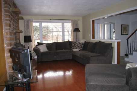862 Queensdale Ave S, House detached with 4 bedrooms, 3 bathrooms and 4 parking in Oshawa ON | Image 2