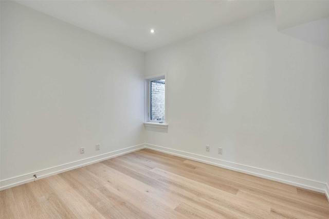 upper - 2476 Yonge St, Condo with 3 bedrooms, 1 bathrooms and 0 parking in Toronto ON | Image 8
