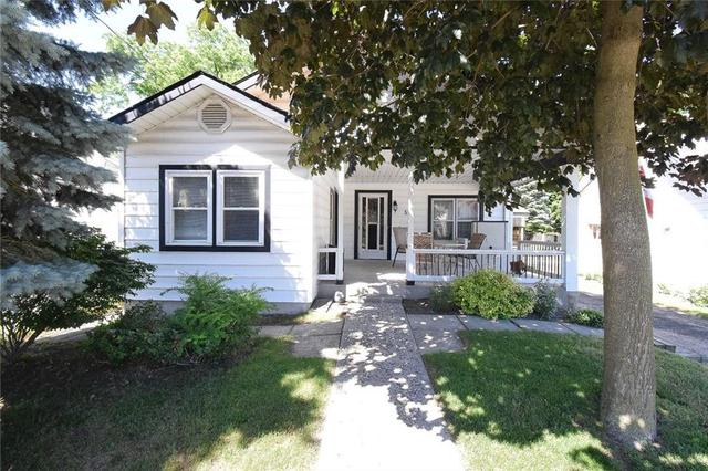 533 Broad Street W, House detached with 5 bedrooms, 1 bathrooms and 3 parking in Haldimand County ON | Image 1