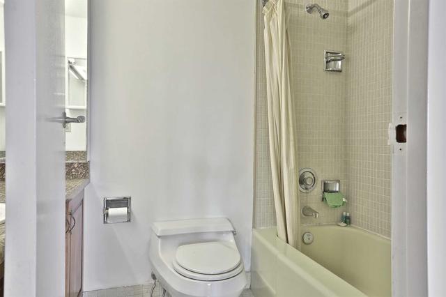 205 - 10 Avoca Ave, Condo with 1 bedrooms, 1 bathrooms and null parking in Toronto ON | Image 7