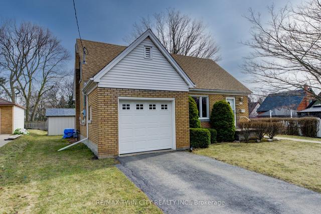 193 Chapel St, House detached with 3 bedrooms, 2 bathrooms and 2 parking in Kitchener ON | Image 12