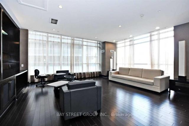 801 - 30 Herons Hill Way, Condo with 1 bedrooms, 1 bathrooms and 1 parking in Toronto ON | Image 6