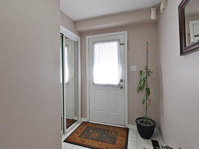 86 Whiteface Cres, House semidetached with 3 bedrooms, 3 bathrooms and 2 parking in Brampton ON | Image 3