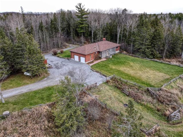 33277 Simcoe St N, House detached with 2 bedrooms, 3 bathrooms and 32.5 parking in Kawartha Lakes ON | Image 1