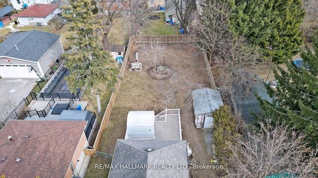 93 Poplar Rd, House detached with 2 bedrooms, 2 bathrooms and 4 parking in Toronto ON | Image 29