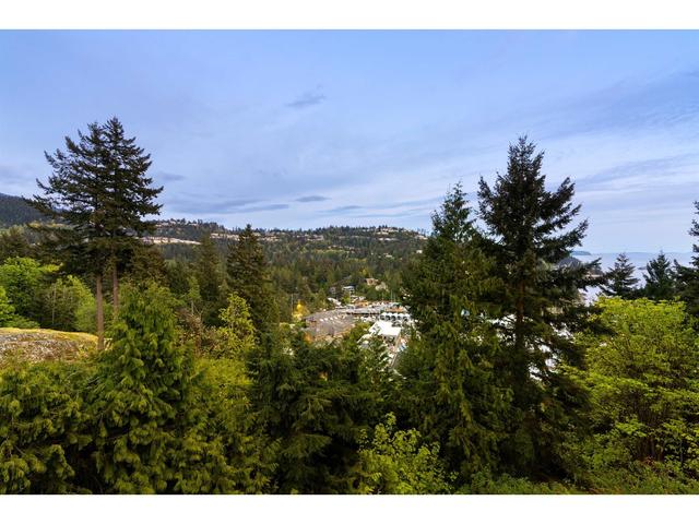 5860 Falcon Road, House detached with 5 bedrooms, 5 bathrooms and null parking in West Vancouver BC | Image 19