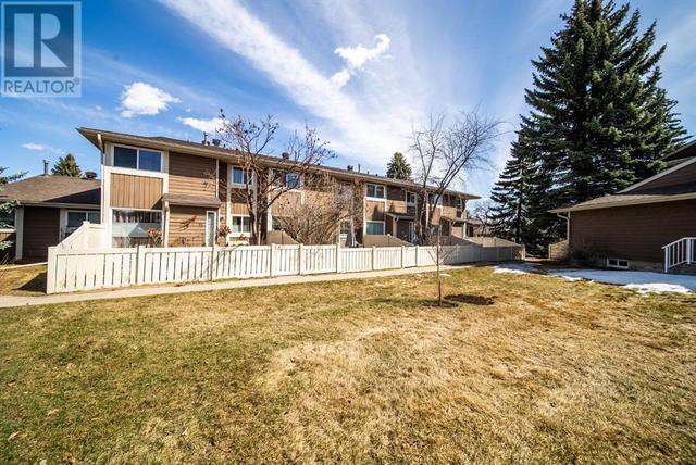 70, - 14736 Deerfield Drive Se, House attached with 2 bedrooms, 1 bathrooms and 2 parking in Calgary AB | Image 22