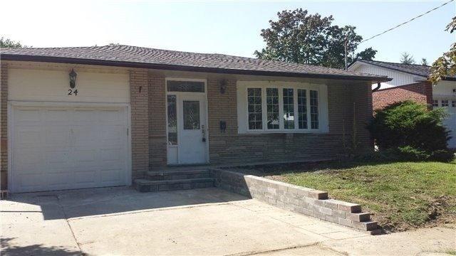 24 Cole Ave, House detached with 3 bedrooms, 1 bathrooms and 1 parking in Clarington ON | Image 1