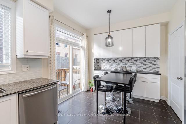 17 - 10 Porter Ave W, House attached with 3 bedrooms, 3 bathrooms and 2 parking in Vaughan ON | Image 7