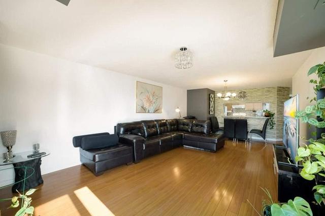 407 - 90 Dale Ave, Condo with 2 bedrooms, 2 bathrooms and 1 parking in Toronto ON | Image 6