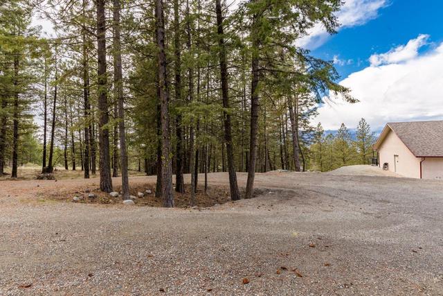 185 Peregrine Court, House detached with 2 bedrooms, 2 bathrooms and 3 parking in Okanagan Similkameen A BC | Image 42