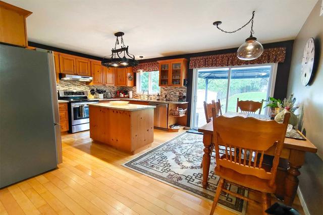 2214 Lakeshore Rd E, House detached with 4 bedrooms, 3 bathrooms and 4 parking in Oro Medonte ON | Image 31