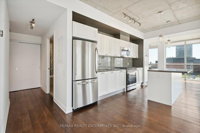 616 - 318 King St E, Condo with 2 bedrooms, 2 bathrooms and 1 parking in Toronto ON | Image 2