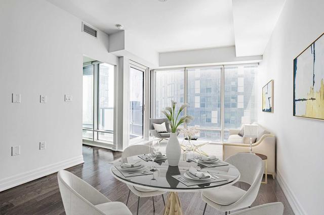 3212 - 8 The Esplanade Ave, Condo with 1 bedrooms, 2 bathrooms and 1 parking in Toronto ON | Image 19