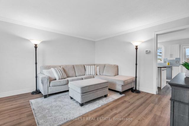 186 Pinedale Dr, House semidetached with 3 bedrooms, 1 bathrooms and 4 parking in Kitchener ON | Image 36