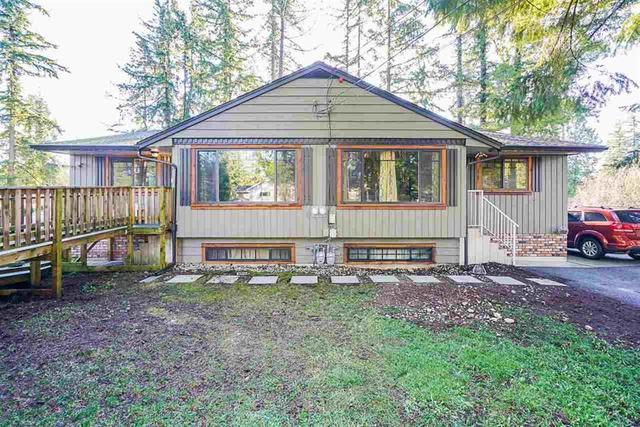 19886 37 Avenue, House attached with 8 bedrooms, 4 bathrooms and 10 parking in Langley BC | Image 1