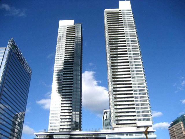 1206 - 55 Bremner Blvd, Condo with 1 bedrooms, 1 bathrooms and 0 parking in Toronto ON | Image 1