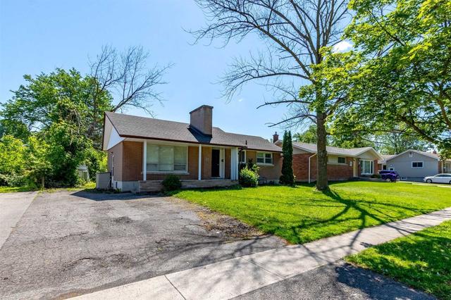 47 Jacobson Ave, House detached with 3 bedrooms, 2 bathrooms and 6 parking in St. Catharines ON | Image 12