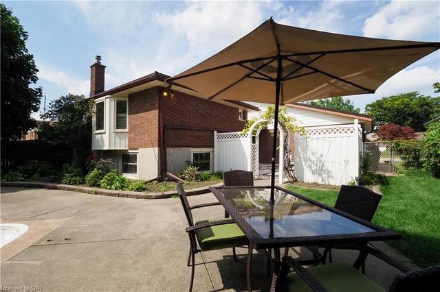2035 Old Mill Road, House detached with 3 bedrooms, 2 bathrooms and 6 parking in Kitchener ON | Image 4