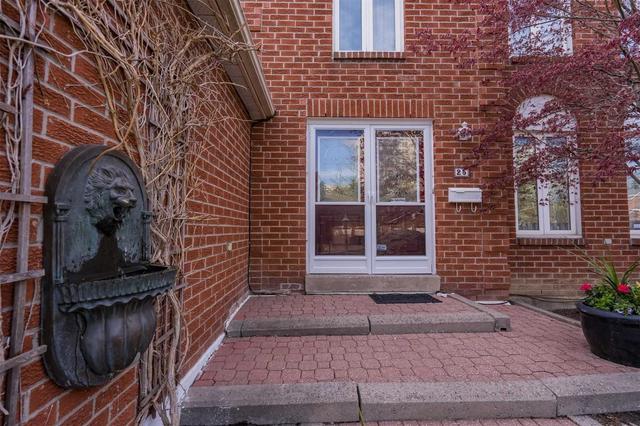 25 Lombardy Cres, House detached with 4 bedrooms, 4 bathrooms and 6 parking in Brampton ON | Image 36