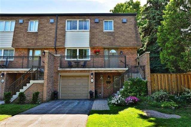 11 - 80 Sarah Lane, Townhouse with 3 bedrooms, 4 bathrooms and 2 parking in Oakville ON | Image 1