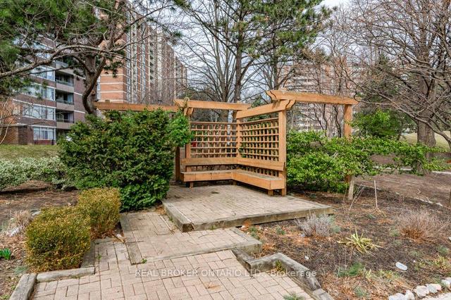 2102 - 3100 Kirwin Ave, Condo with 2 bedrooms, 2 bathrooms and 2 parking in Mississauga ON | Image 25