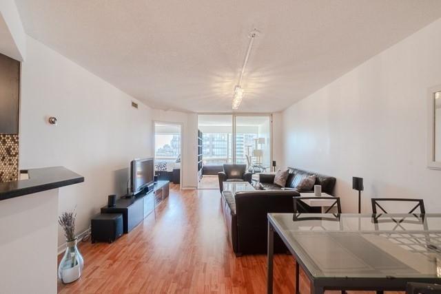 1411 - 1001 Bay St, Condo with 1 bedrooms, 1 bathrooms and null parking in Toronto ON | Image 3