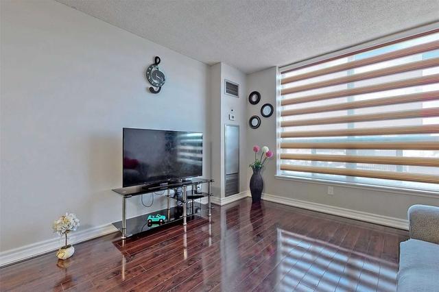 910 - 410 Mclevin Ave, Condo with 2 bedrooms, 2 bathrooms and 1 parking in Toronto ON | Image 8