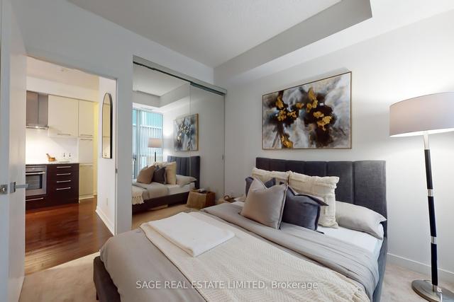 402 - 770 Bay St, Condo with 2 bedrooms, 2 bathrooms and 0 parking in Toronto ON | Image 13