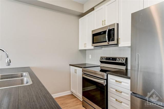 903 Lixnaw Court, Townhouse with 2 bedrooms, 2 bathrooms and 2 parking in Ottawa ON | Image 15